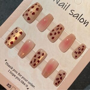 [M] 💅 10Pcs Wearable Reusable Press on Nail Full Cover French Pink Leopard Print